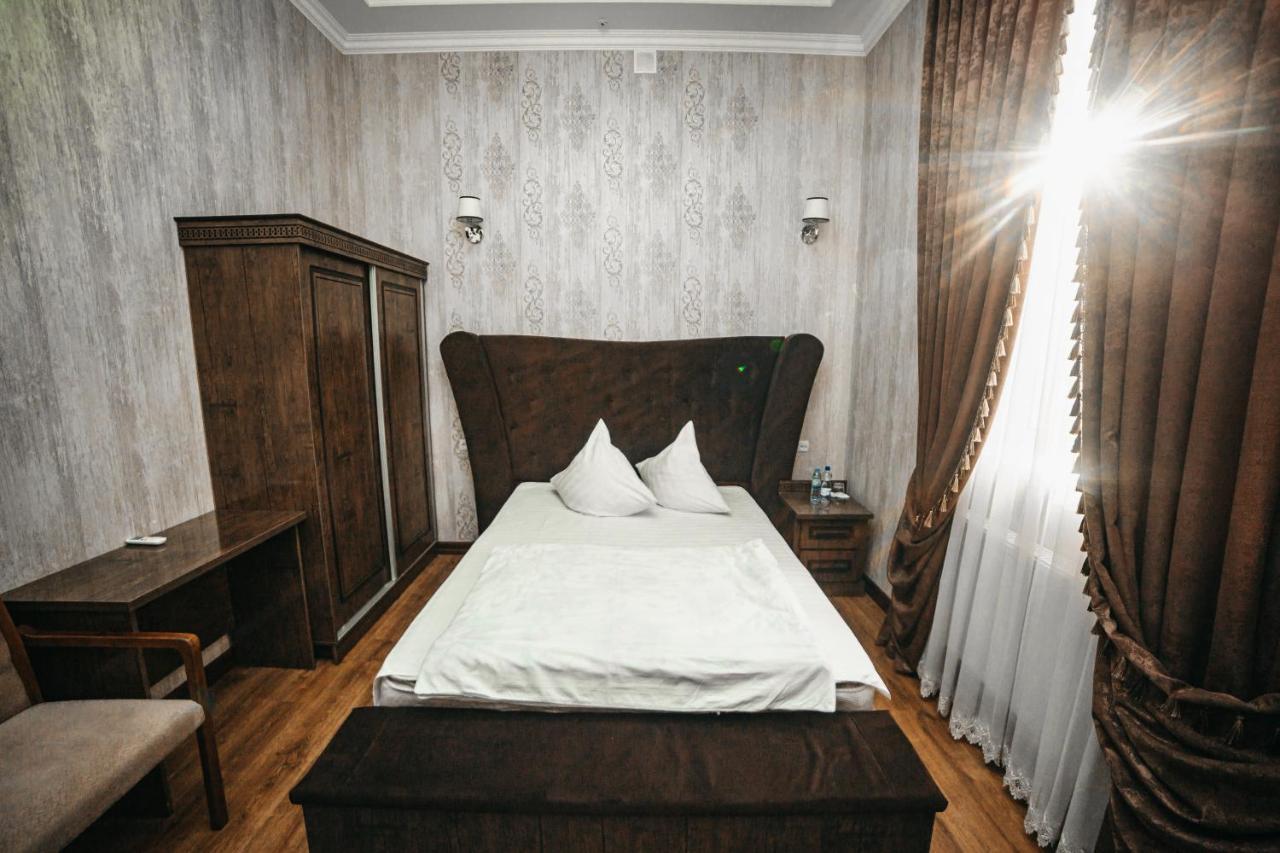 Buyuk Ipak Yo'Li Hotel Наманган Экстерьер фото